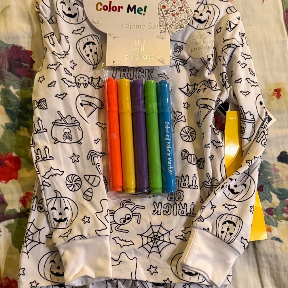 Color me! Kids Halloween PJ set! - Picture 3 of 6